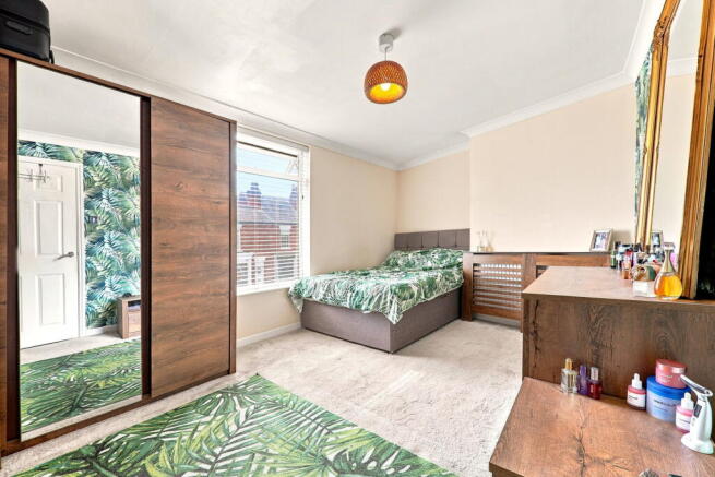4 bed Terraced for sale Image 8