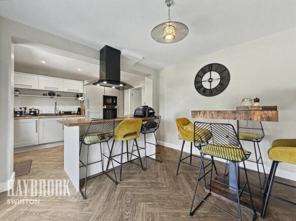 3 bed Semi-Detached for sale Image 7