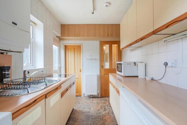 3 bed Semi-Detached for sale Image 12