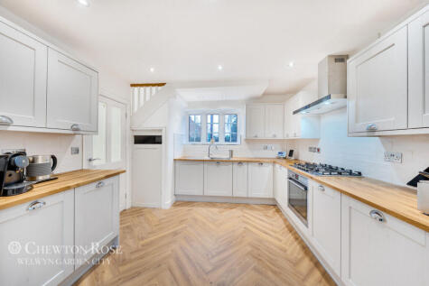 Manor Road, ST ALBANS