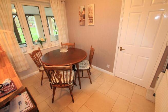 Kitchen / Breakfast Room
