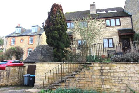 Tanners Court, Charlbury, OX7