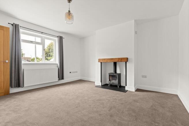 3 bed Semi-Detached for sale Image 4