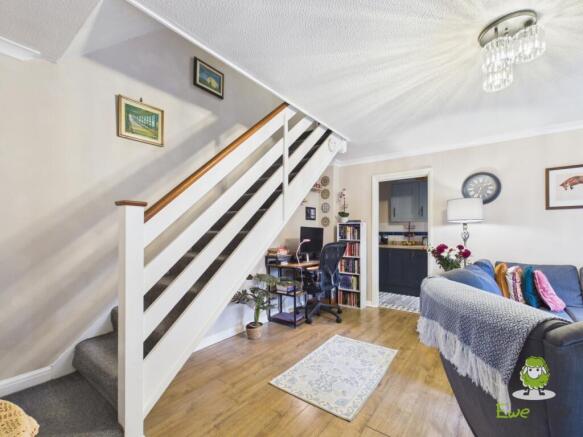 EweMove Estate Agents Basingstoke - Ajax Close -Li