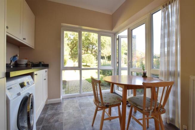 Utility/Breakfast Room