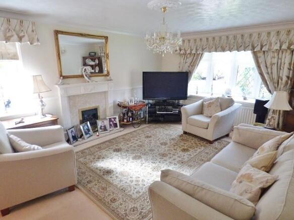 Lounge 1