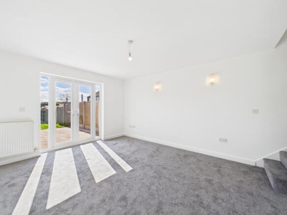 CAM01538G0-PR0176-STILL007