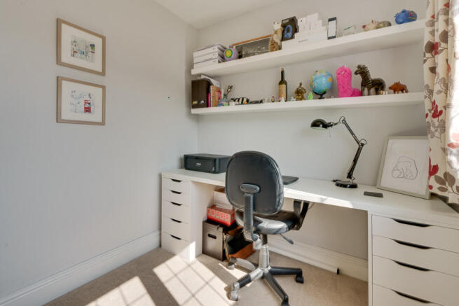 Bedroom 3/Study
