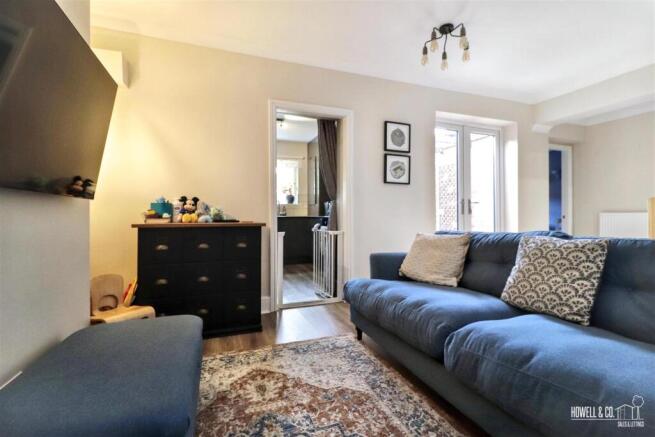 SITTING/FAMILY ROOM