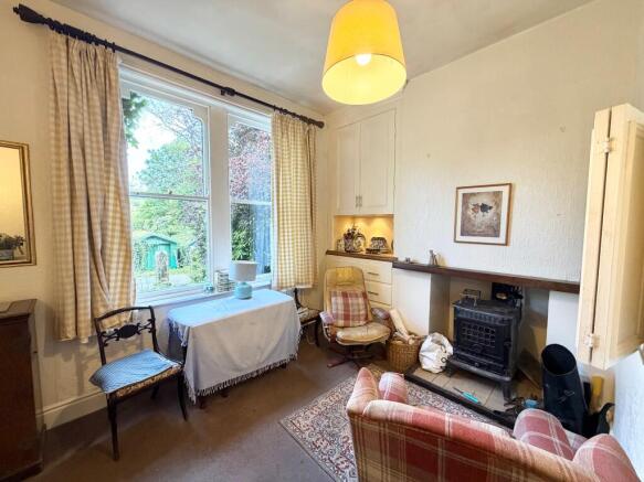 4 bed Semi-Detached for sale Image 4