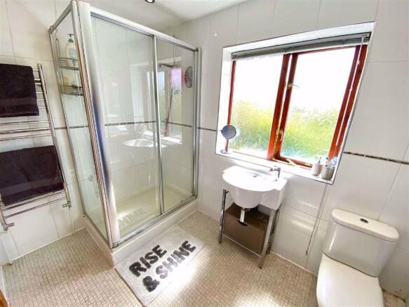 En Suite Shower Room