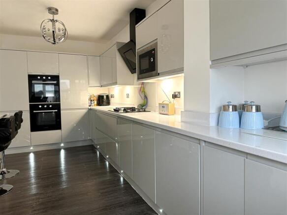 Sales property - military road-11.jpg