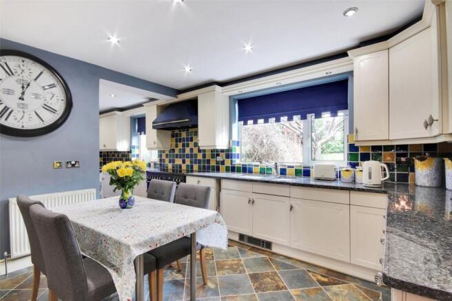 Kitchen/Breakfast Rm