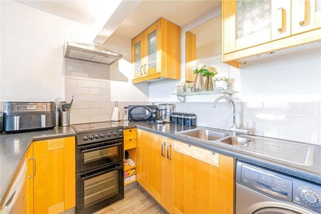 Rushbury Court, 125 Station Road, Hampton, TW12 photo 4