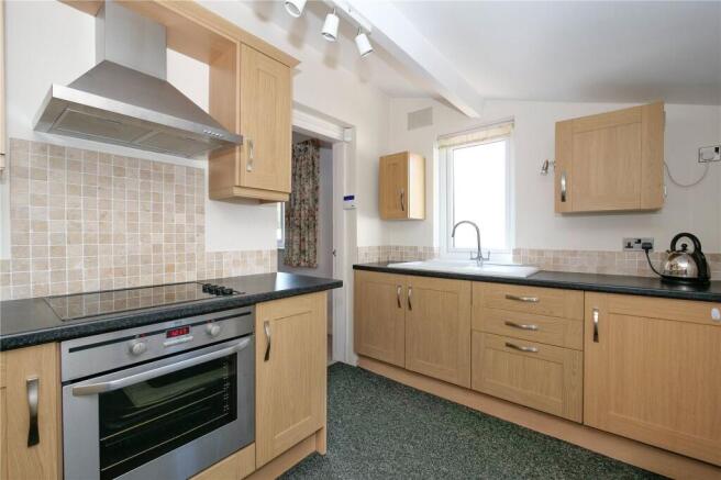 Maude Avenue, Baildon, Shipley, West Yorkshire, BD17 photo 4