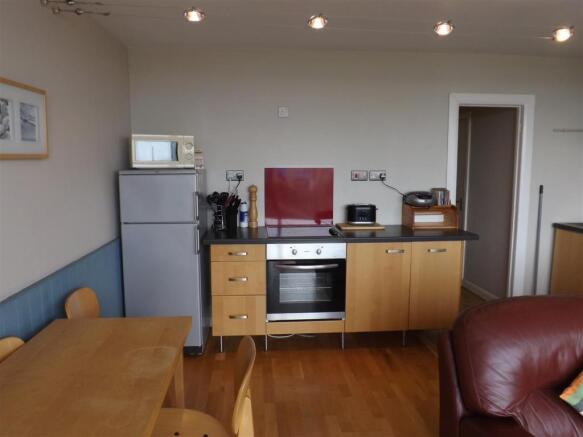 Lounge/diner/kitchen