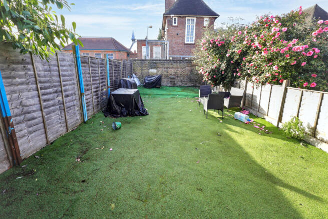 Flat A, 15 Elsden Road, Tottenham, London, N17 6RY