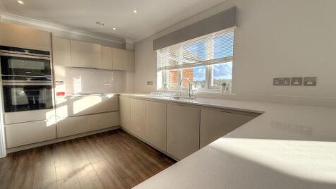 Farnham Road, Liss, Hampshire