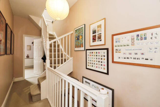 3 bed Terraced for sale Image 9