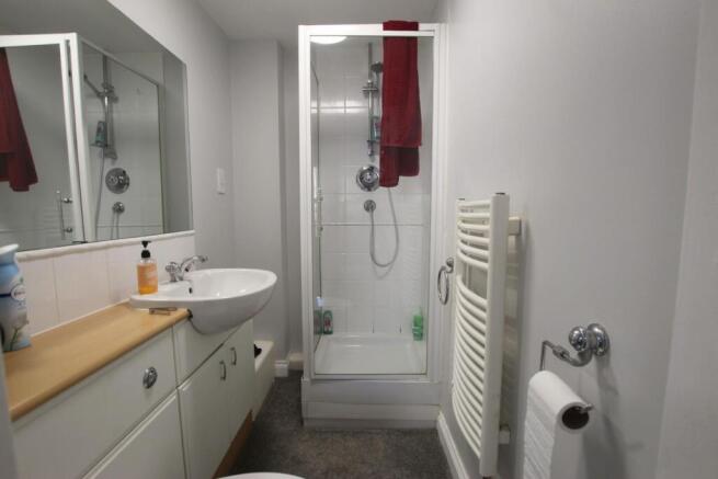 2 bed Flat to rent Image 7