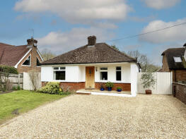 Paddock View, Brighton Road, Horsham RH13 8HD