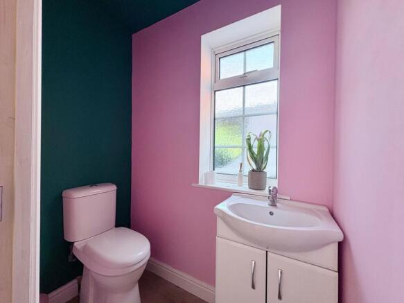 3 bed Detached for sale Image 10