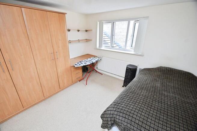 4 bed Terraced for sale Image 10