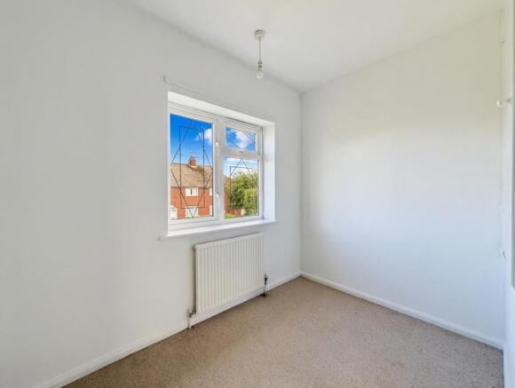 3 bed House for sale Image 10