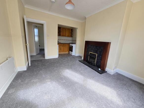 1 bed Flat to rent Image 4