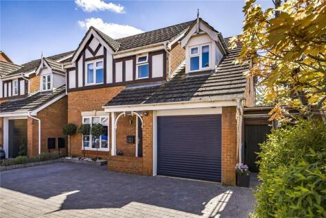 Dean Close, Ash, Surrey, GU12