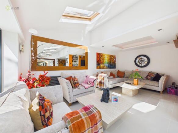 cam04914g0pr0369still0131