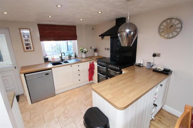 Kitchen #3.JPG