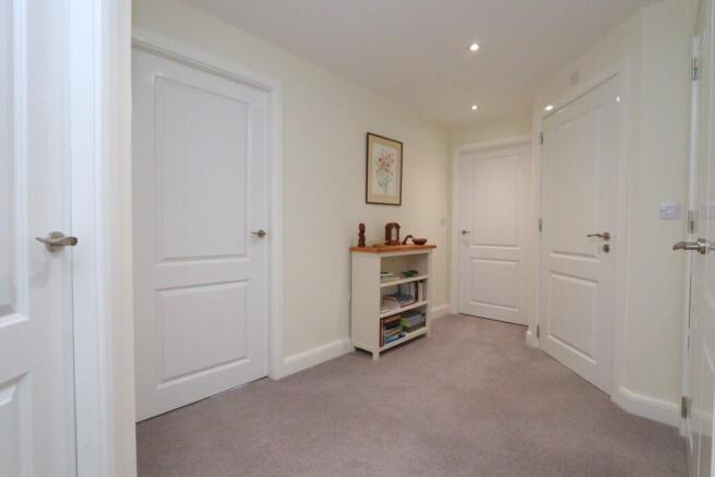 2 bed Retirement Property for sale Image 7
