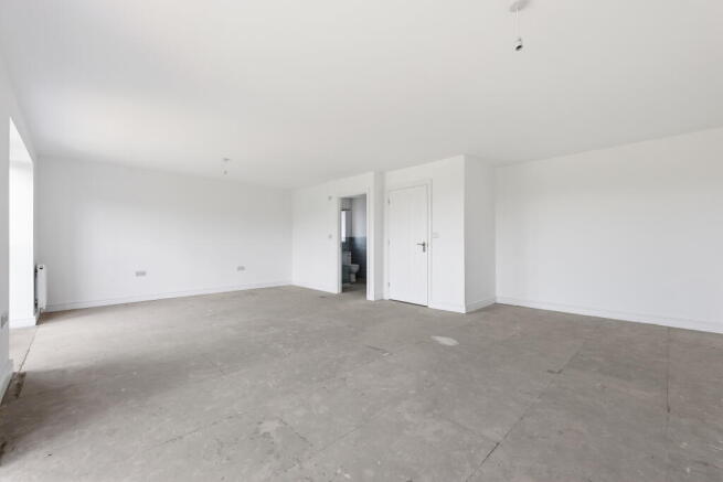 4 bed Detached for sale Image 8