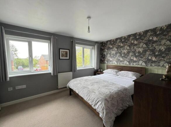 3 bed Semi-Detached for sale Image 9