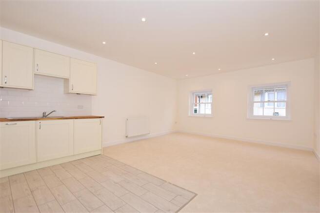 Lounge/Kitchen Area