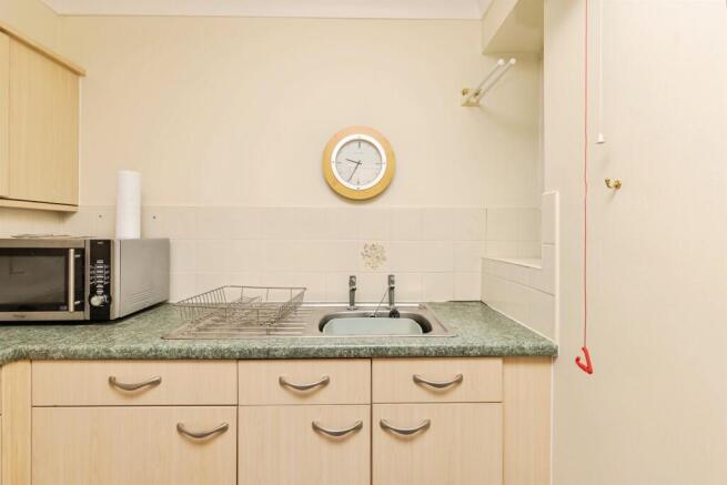 1 bed Apartment for sale Image 6