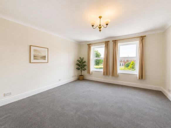 2 bed Flat to rent Image 7