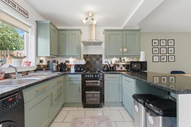 NN15, Belvedere Road, Kettering photo 4