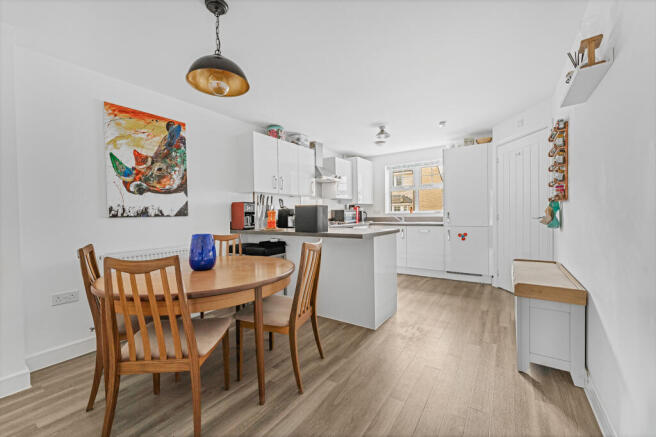35 Saywell Crescent-5