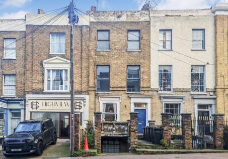 Flat C, 65 Windmill Street, Gravesend, Kent, DA12 1BJ