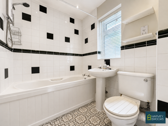2 bed Semi-Detached Bungalow for sale Image 5