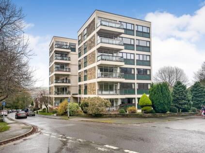 15 Wells Court, Wells Promenade, Ilkley, West Yorkshire, LS29 9LG