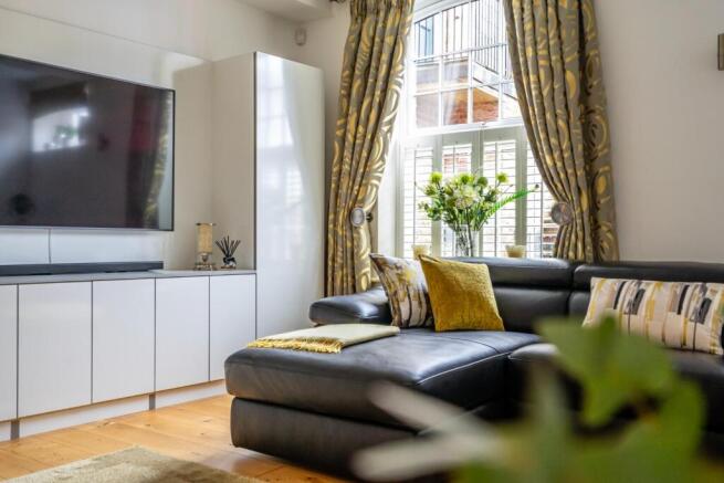 2 bed Apartment for sale Image 6