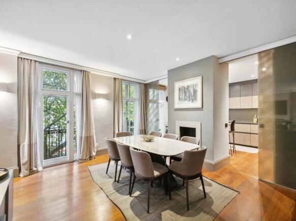 Dalmeny House, Flat