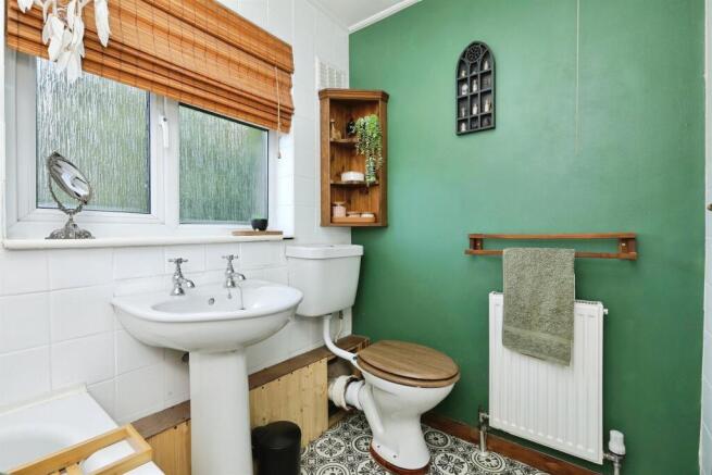 2 bed Semi-Detached for sale Image 8
