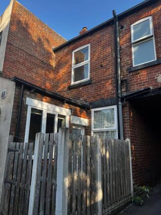 4 bed Terraced for sale Image 11