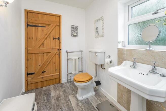 Shower Room-2.jpg