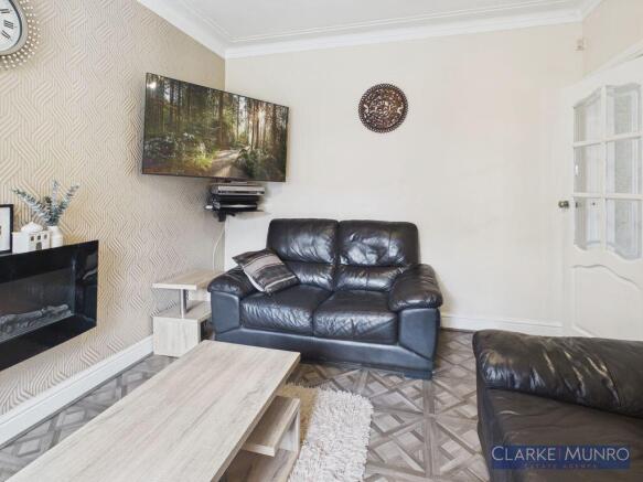 3 bed Semi-Detached for sale Image 9