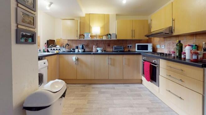 4 bed End of Terrace to rent Image 8